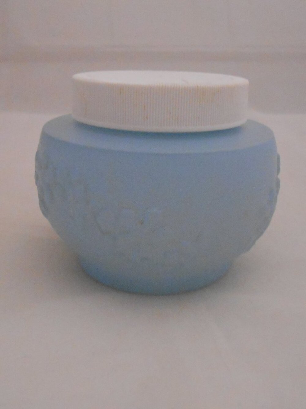 Vintage Avon Rich Moisture Cream Jar, Empty, Blue/White, Floral, Cosmetics, 5 oz